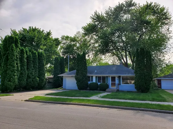 1163 Higgins Ave, Neenah, WI 54956