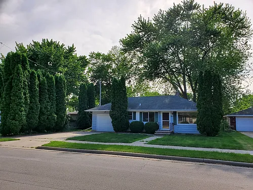 1163 Higgins Ave Photo 1
