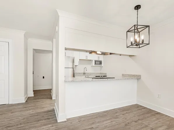 The Warwick - Utilities Included