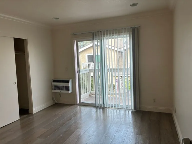 276 Avocado St — Photo 4