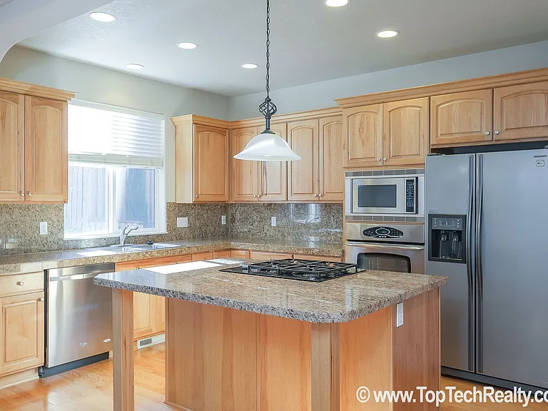 12750 NW Alsace Ln — Photo 4