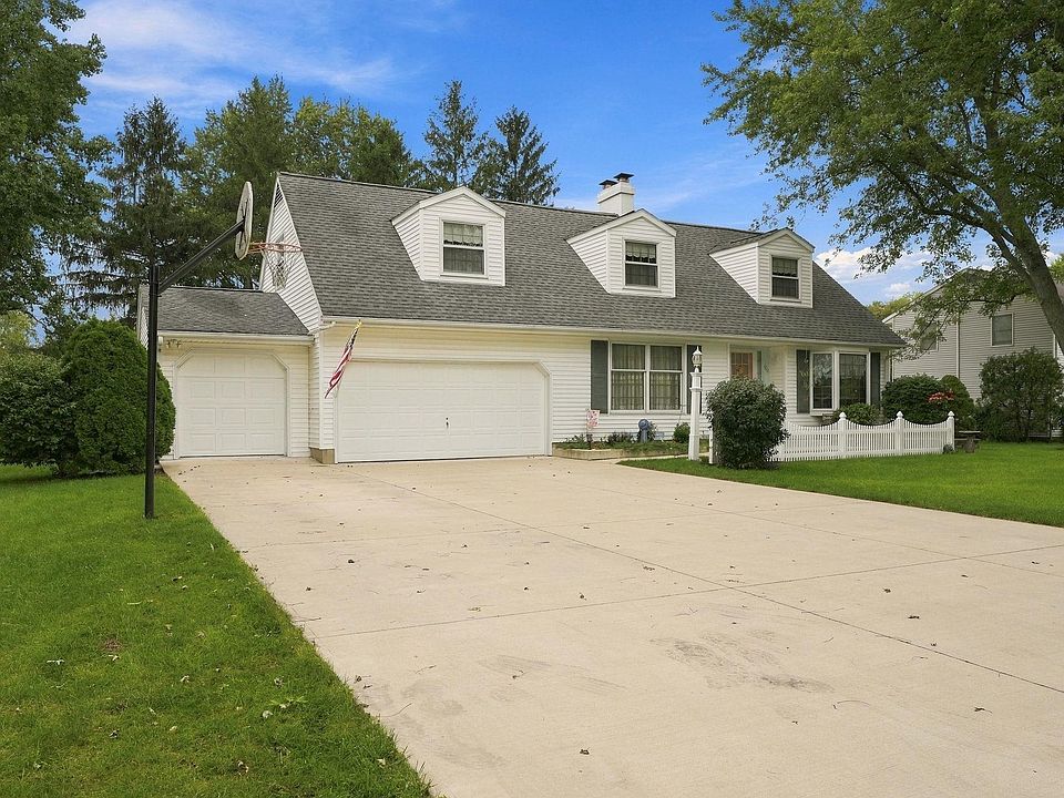 1st image of 1203 Echo Ln