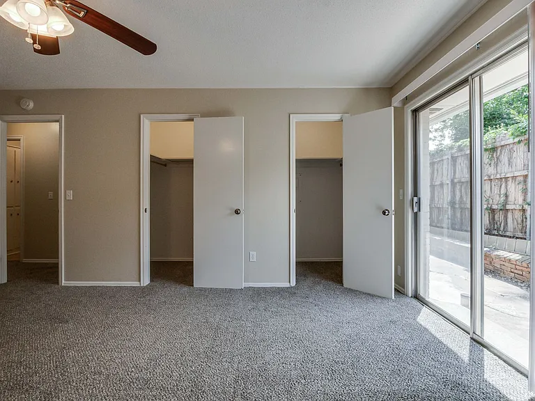 2518 NW 62nd St — Photo 34