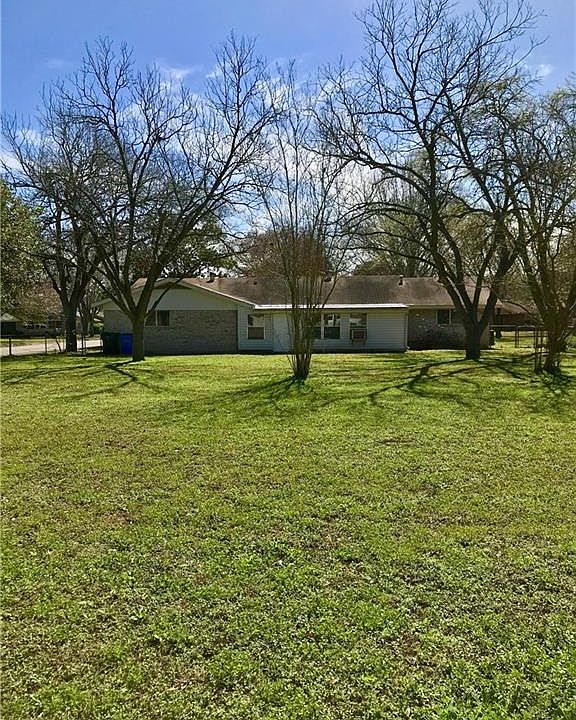 2nd image of 1734 Driftwood Dr
