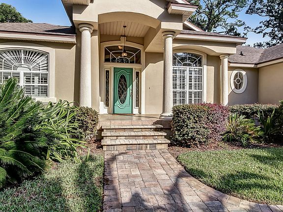 2nd image of 2747 Sea Grove Ln