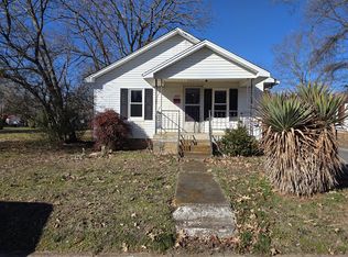 432 2nd St, Lawrenceburg, TN 38464