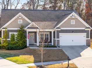 7443 White Pine Dr, Ooltewah, TN 37363