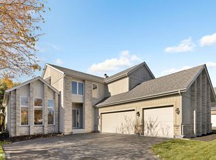 2522 Steven Ln, Northbrook, IL