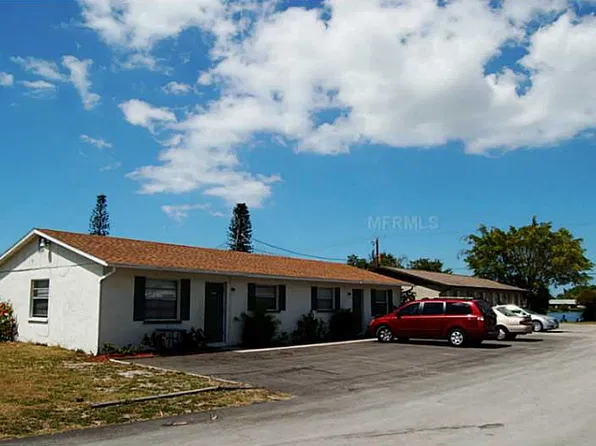 3263 51st Avenue Dr W, Bradenton, FL 34207