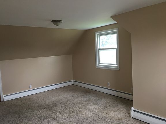 Master Bedroom w/ New Carpet