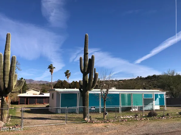 34577 S GOLDEN Lane, Black Canyon City, AZ 85324