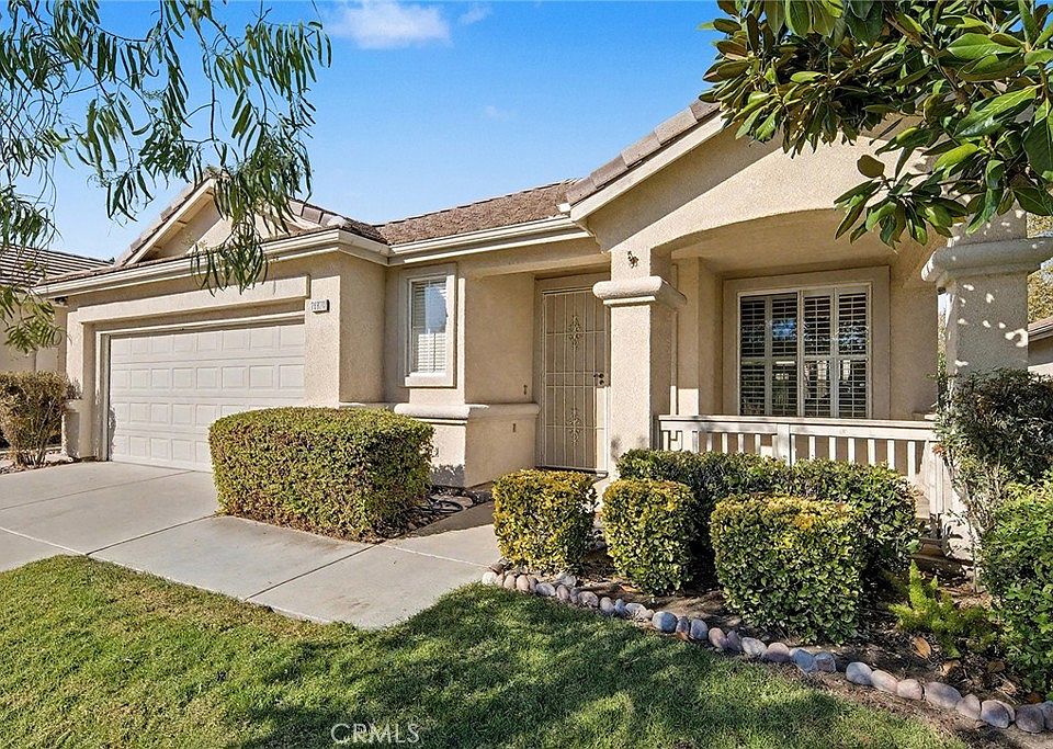 1st image of 28920 Raintree Dr