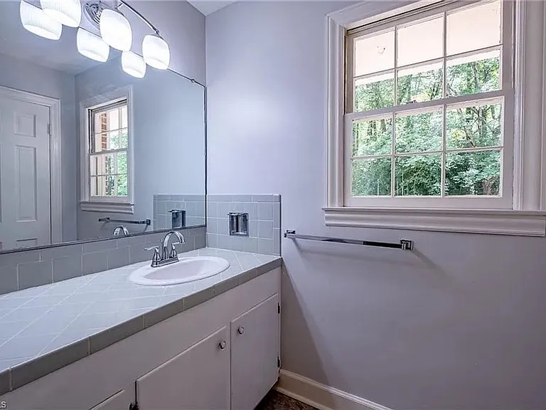 3230 Kinnamon Rd — Photo 20