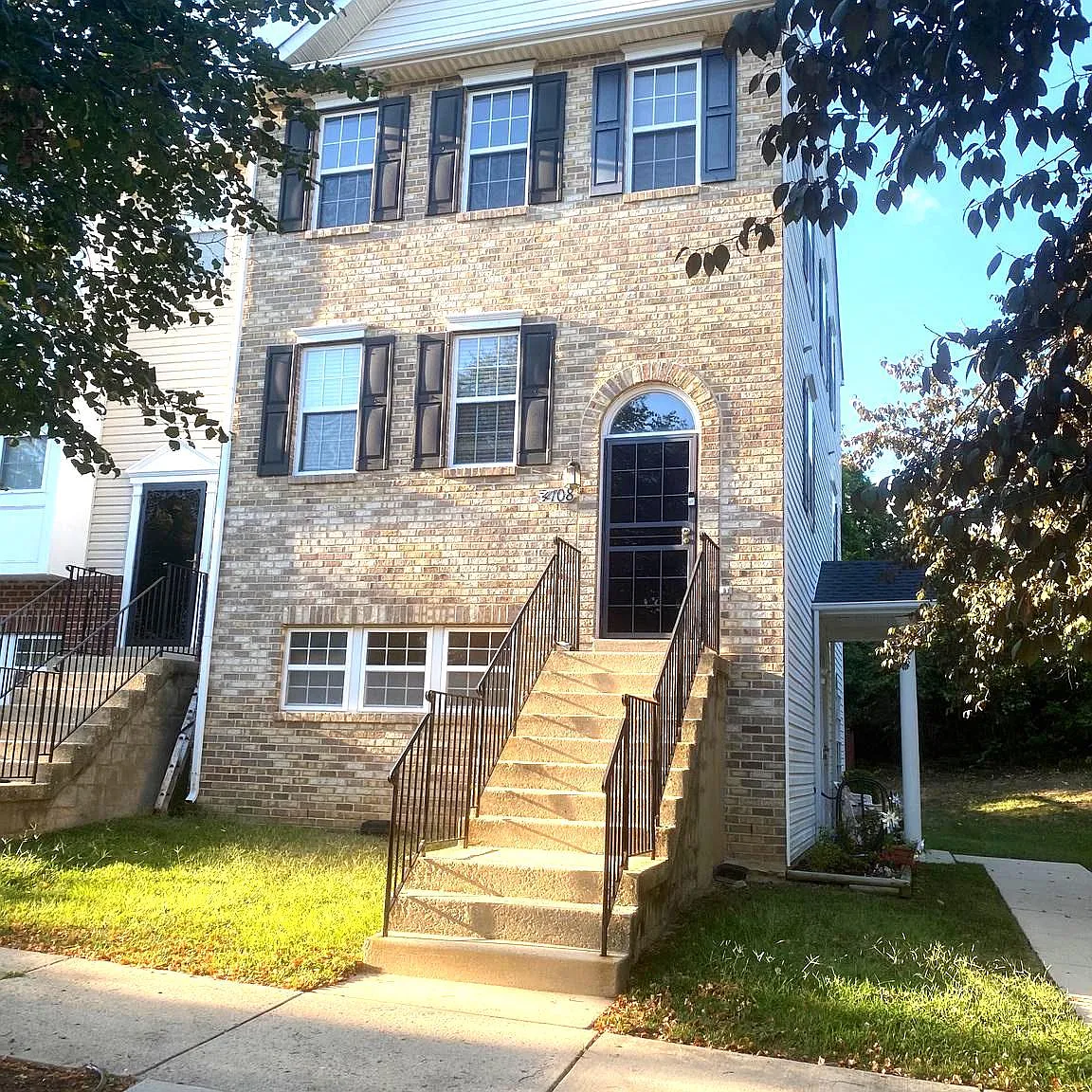 Applegate Condo — Photo 1