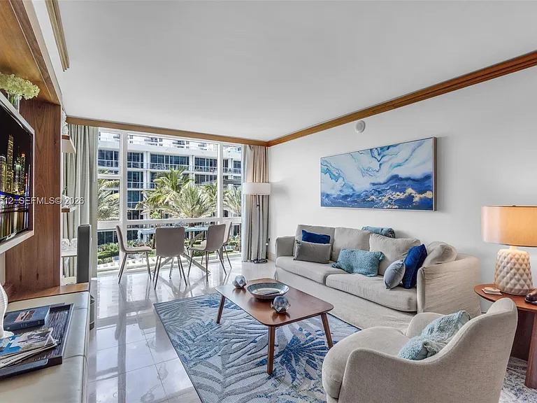 6801 Collins Ave #308 — Photo 4