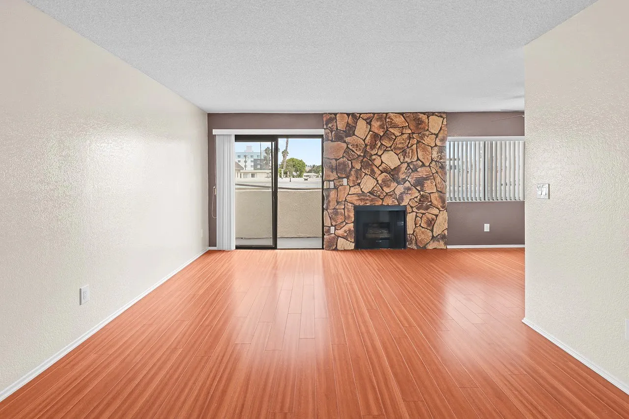 2 bed, 2.0 bath, $2,950 — Photo 2