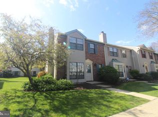 6 Britton Ct, Lawrence Township, NJ 08648