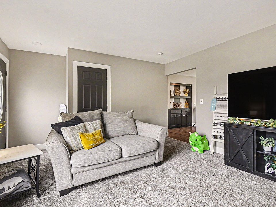 4327 Rezen Ct NE, Rockford, MI 49341 | Zillow