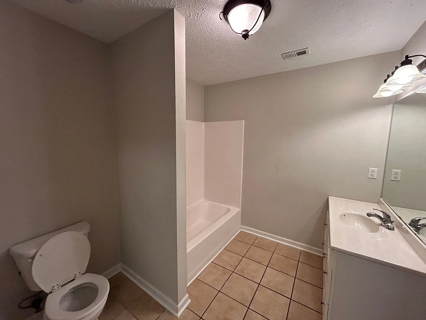 Williams Rd. Apartments — Photo 3