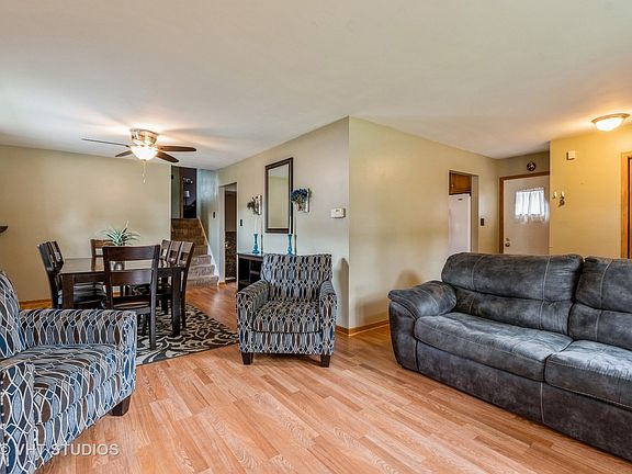 4th image of 13510 Le Claire Ave