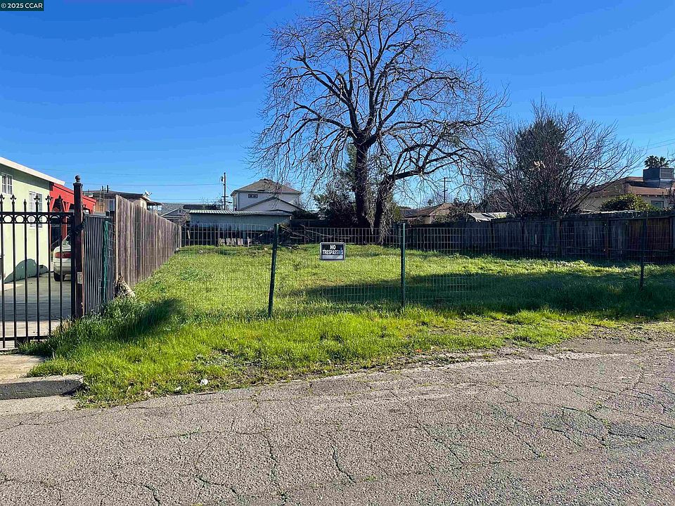 1st image of 226 12th St