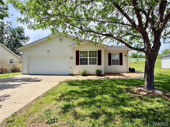 816 Trade Winds Dr, Perryville, MO 63775