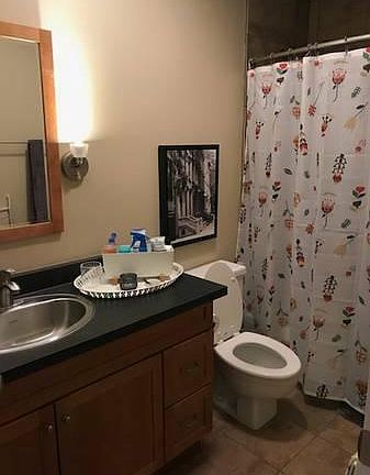 4th image of 939 S Donner Way