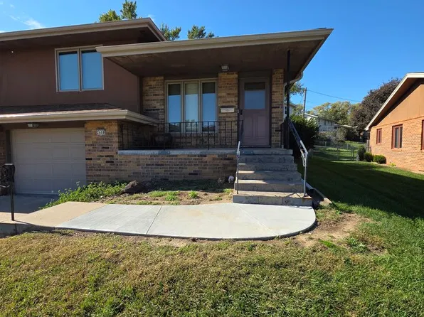 2608 N 93rd St, Omaha, NE 68134