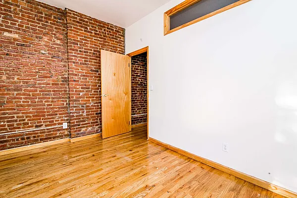 Rented by Nooklyn NYC LLC | media 21