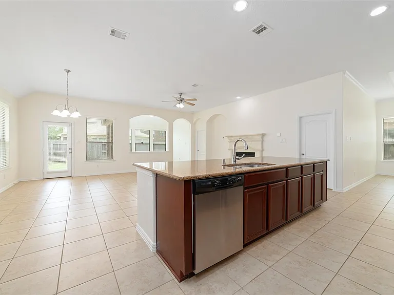 17314 Aldenwilds Ln — Photo 20