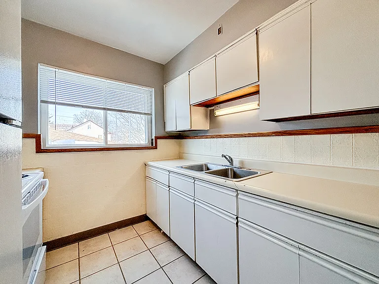 850 Overlook Ave #2 — Photo 2