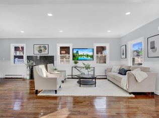 206 N Ocean Ave, Freeport, NY 11520