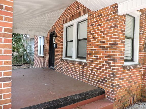 2nd image of 1103 W Gregory St