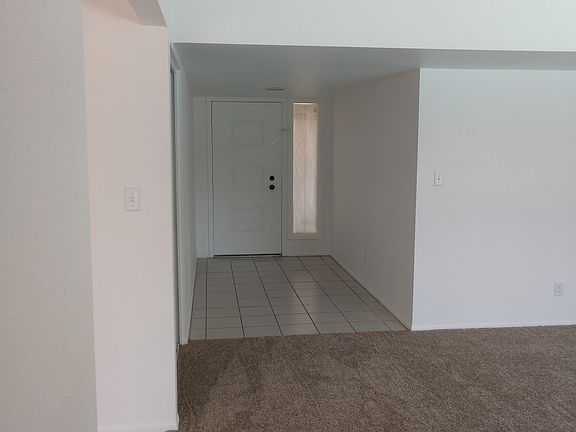 4th image of 3823 W Anderson Dr