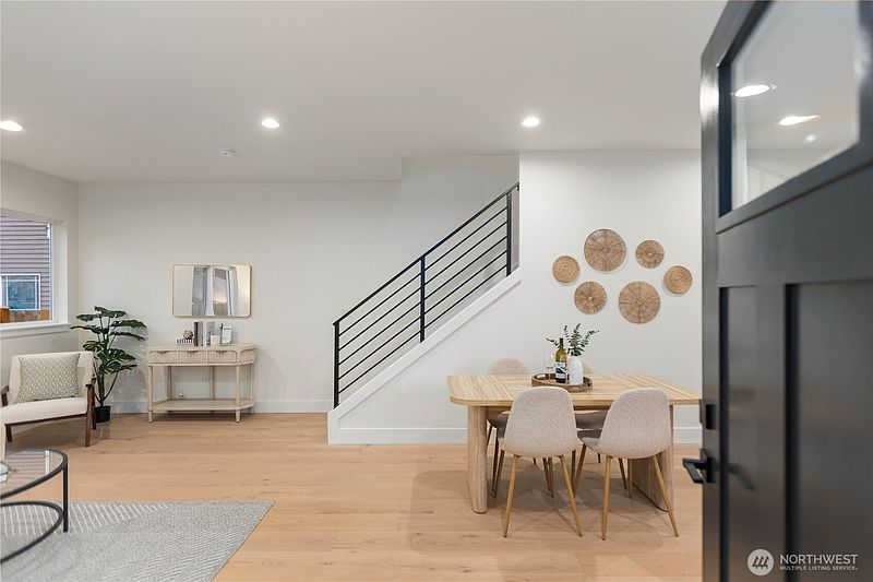3rd image of 811 NE 125th Street #B