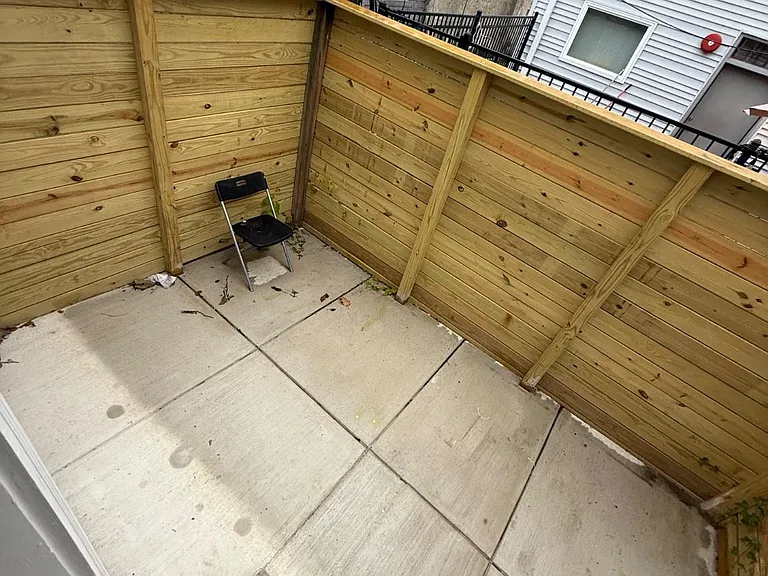 2040 N Darien St — Photo 28