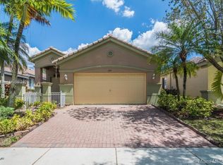 291 Conservation Dr, Fort Lauderdale, FL 33327