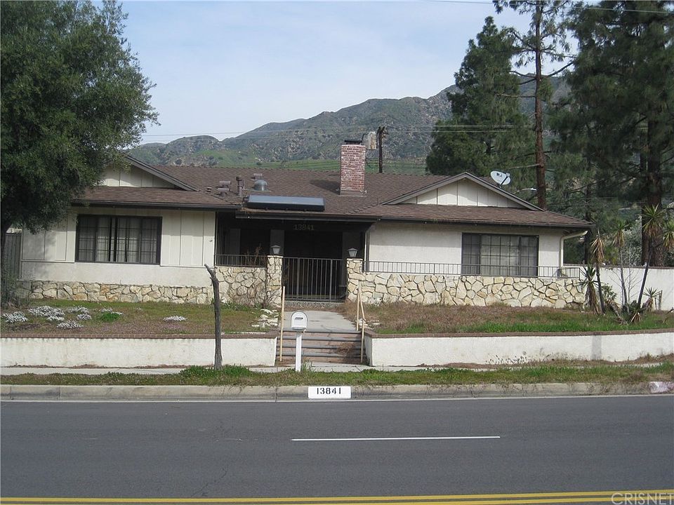 1st image of 13841 Olive View Dr