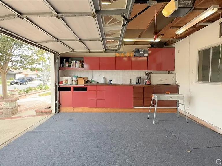 5418 Saratoga St — Photo 30