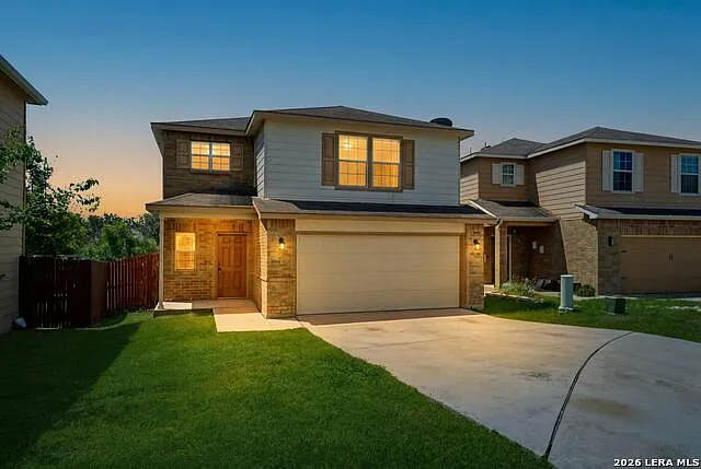 4 bed, 3.0 bath, 2044 sqft, $1,900 — Photo 2