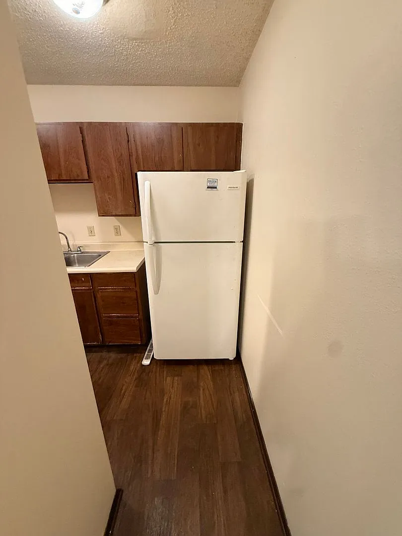 200 High Meadows Blvd — Photo 3