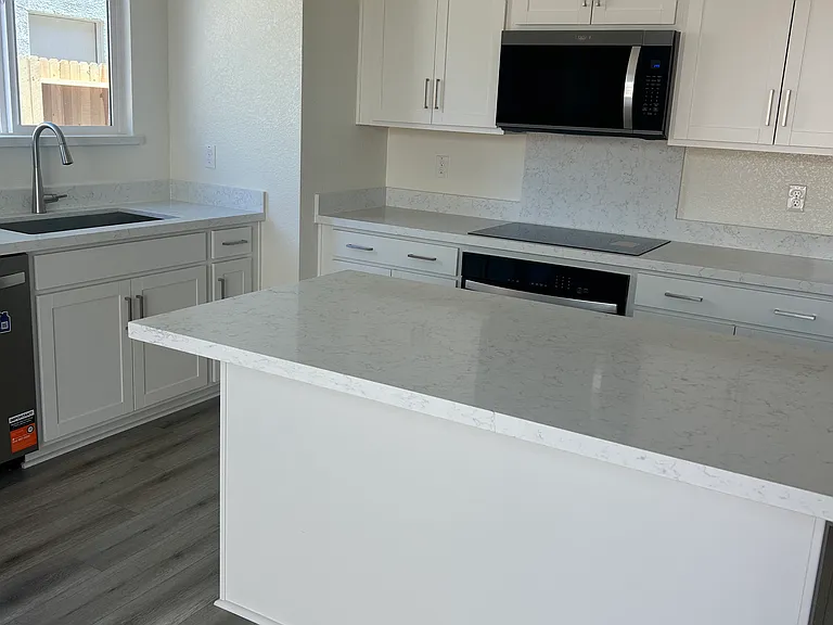 2886 Porcelain St — Photo 5