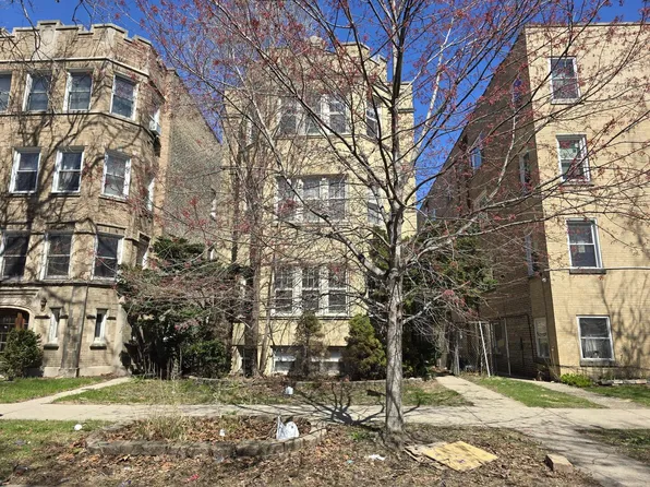 2206 W Highland Ave, Chicago, IL 60659