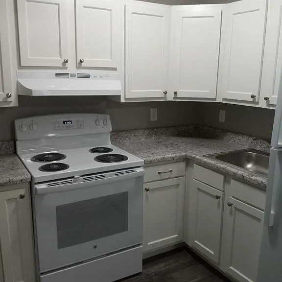 1750 N Green St #21 — Photo 13
