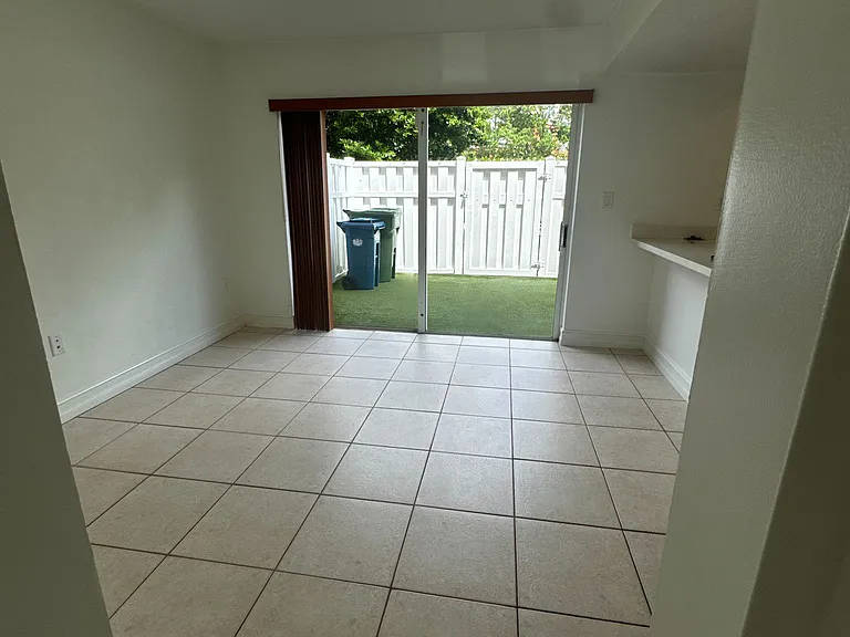 111 Riviera Cir — Photo 10