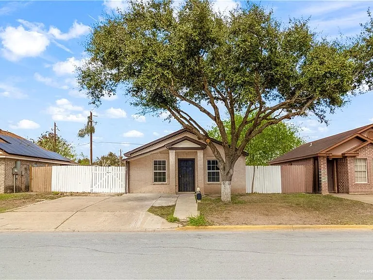 3812 Camellia Ave — Photo 1