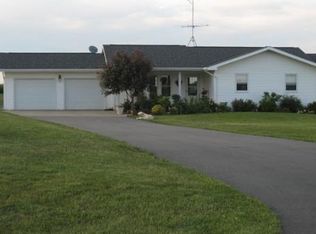 E3878 Chapel Rd, Hillpoint, WI 53937