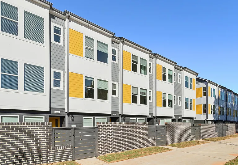 Enderly Towns - Townhomes for Rent in Charlotte, NC - Enderly Neighborhood — Photo 3