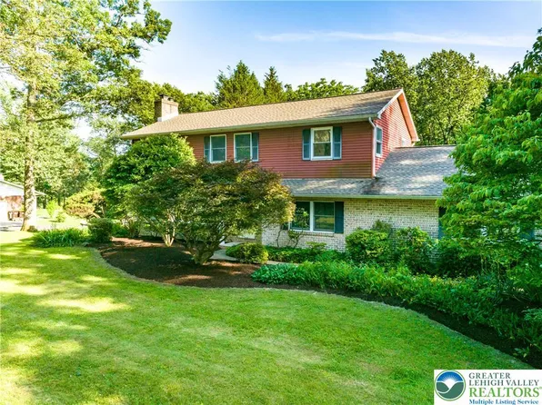 4015 Sycamore Dr, Northampton, PA 18067
