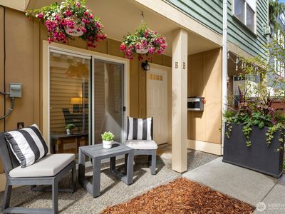 335 16th Avenue E #B, Seattle, WA, 98112